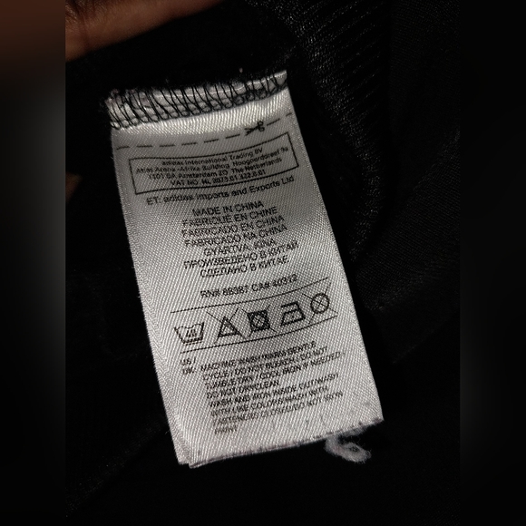 Boys Black w/White Sleeve Stripe Jacket. Size M/10-12 - Picture 5 of 5